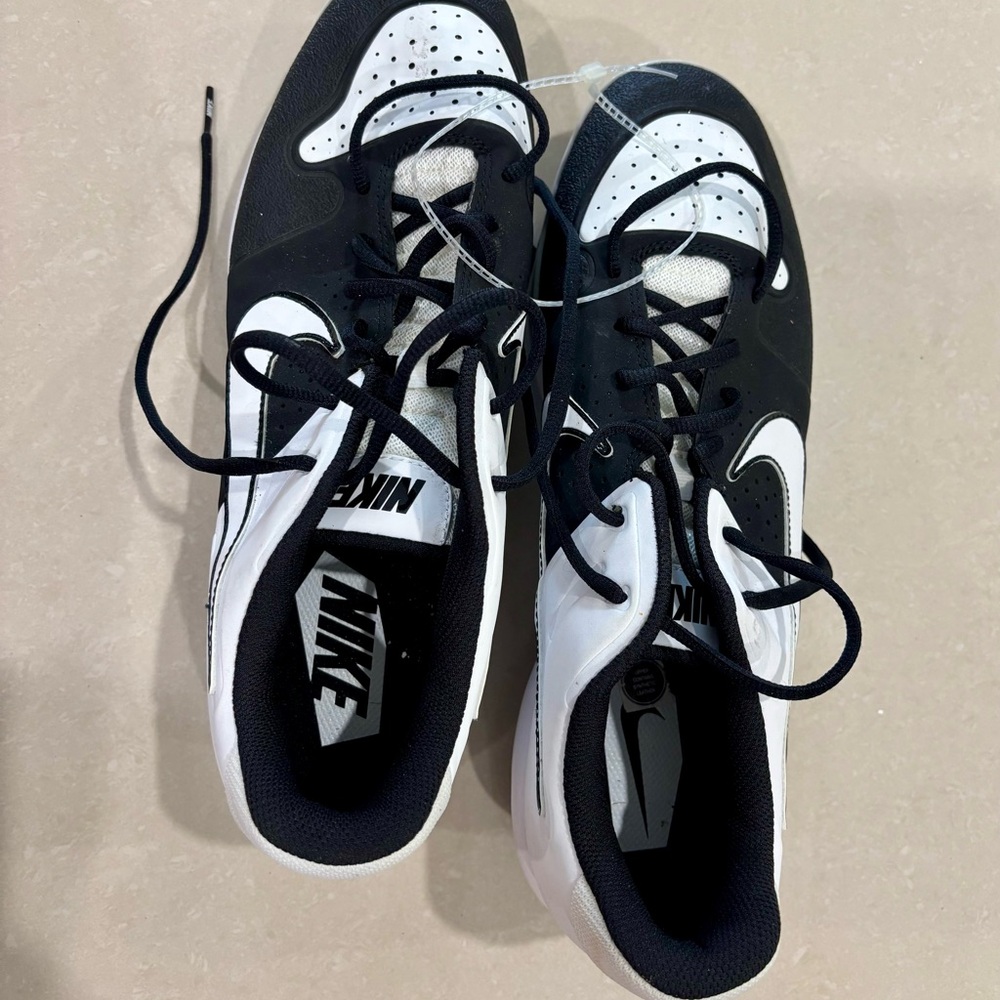 Nike Black and White Sports baseball cleats